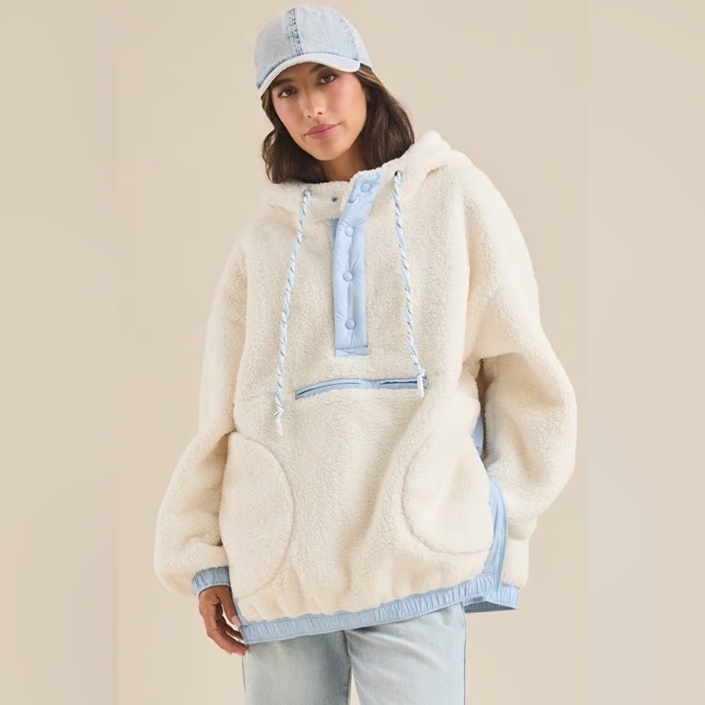 NWT Altar'd State Compare Frostbite Sherpa Pullover $128 MSRP